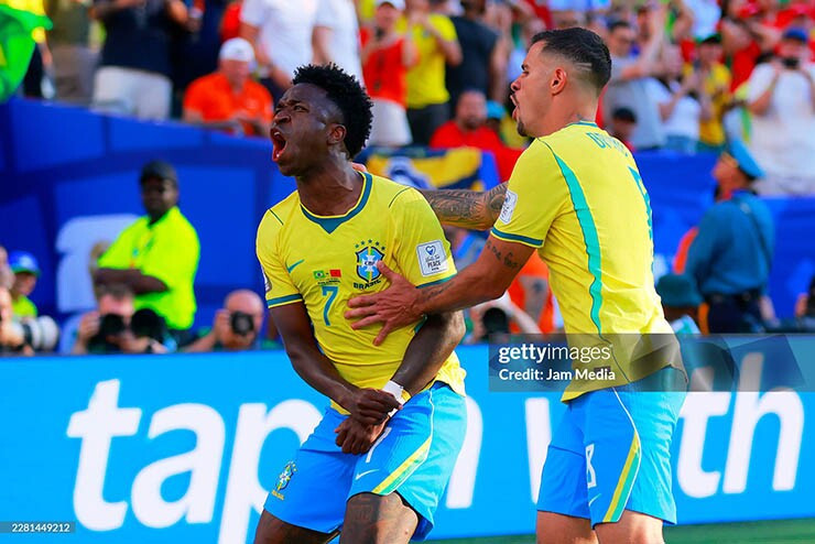 Vinicius Junior đang là niềm hy vọng số một trên hàng công Brazil