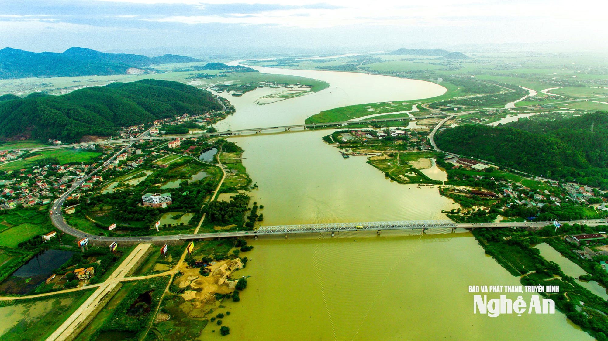 bna_quang-canh-cau-ben-thuy-anh-sach-nguyen..jpeg