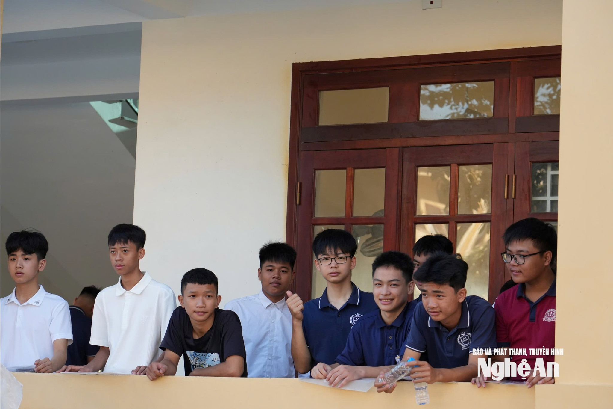 Thí sinh dự thi vào Trường THPT Diễn Châu 5. Ảnh - Mỹ Hà