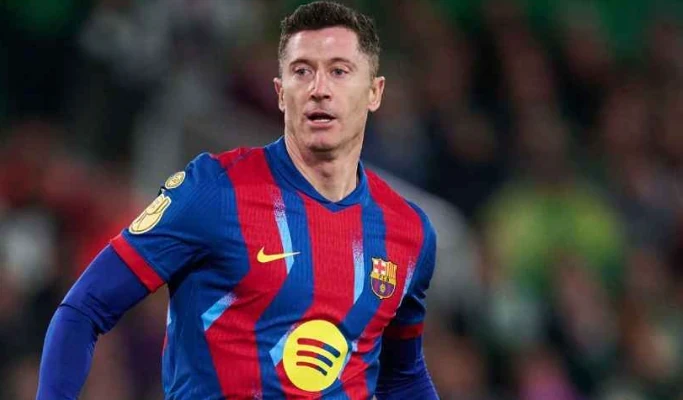 Robert Lewandowski chính thức gia nhập Chicago Fire sau khi rời Barcelona
