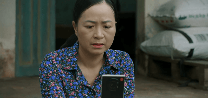 Mẹ Mai yêu cầu cô rời khỏi khu vực của Lão Công và trở về nhà.