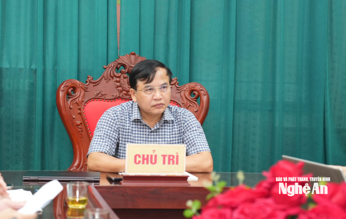 Đồng chí Nguyễn Như Khôi - Ủy viên BCH Đảng bộ tỉnh, Phó Chủ tịch HĐND tỉnh chủ trì buổi làm việc. Ảnh Nguyễn Toàn