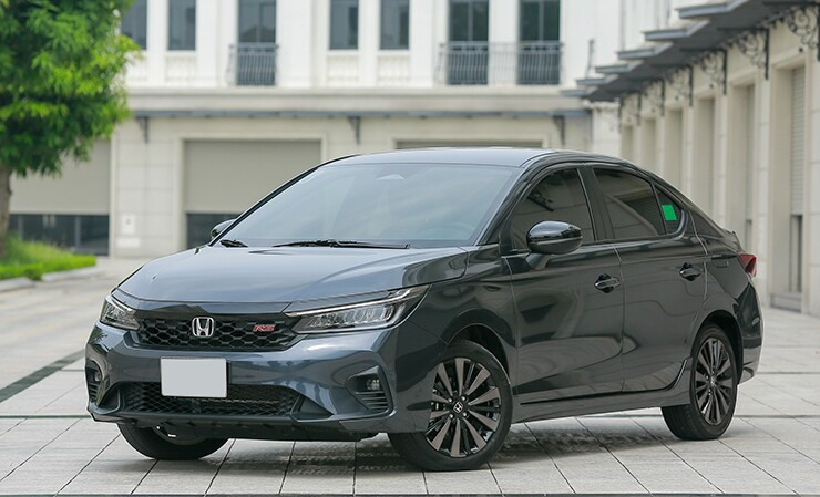 Cận cảnh thiết kế đầu xe Honda City 2026 với lưới tản nhiệt tổ ong