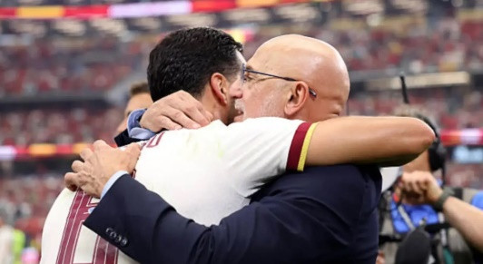 HLV Luis de la Fuente đánh giá cao Ronaldo.
