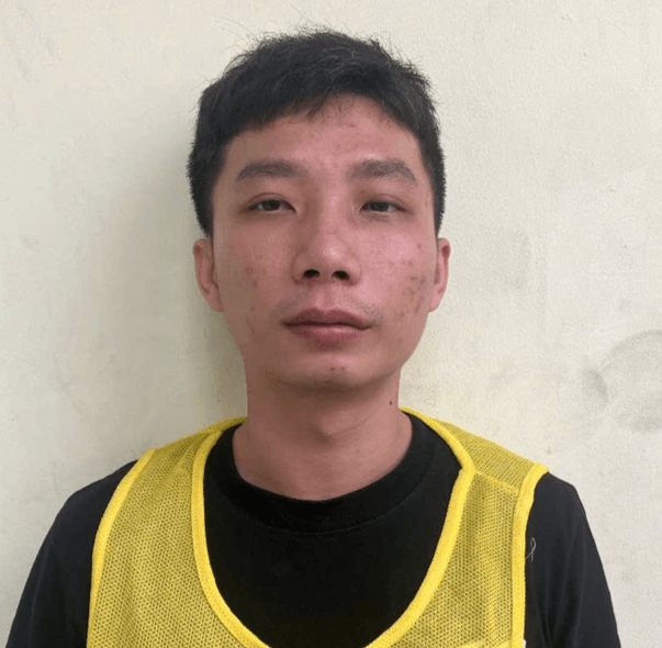 Các đối tượng Hứa Bá An, Trần Anh Dũng và Hoàng Tấn Phát tại cơ quan điều tra.