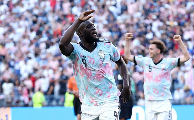 Lukaku ấn định chiến thắng cho Bỉ