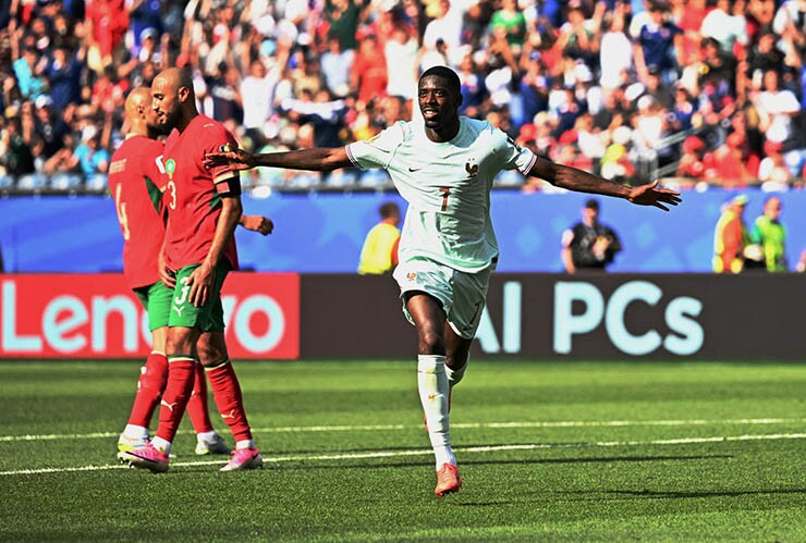 Dembele cũng góp công vào chiến thắng của Pháp