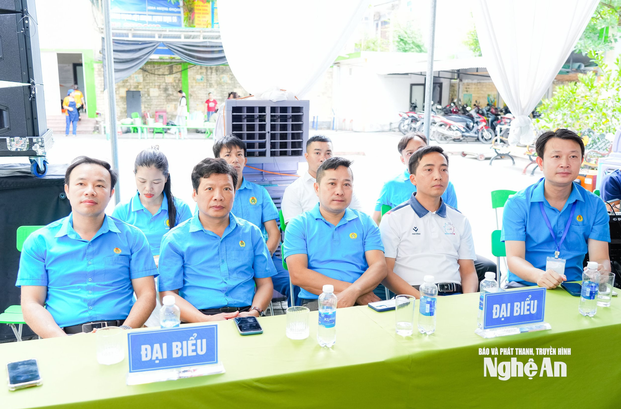  đại biểu