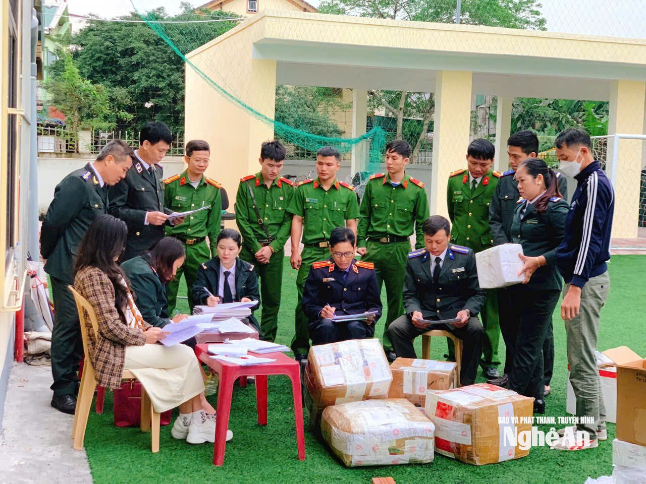 Cơ quan Thi hành an dân sự thực hiện quy trình tiêu huỷ vật chứng theo quy định.