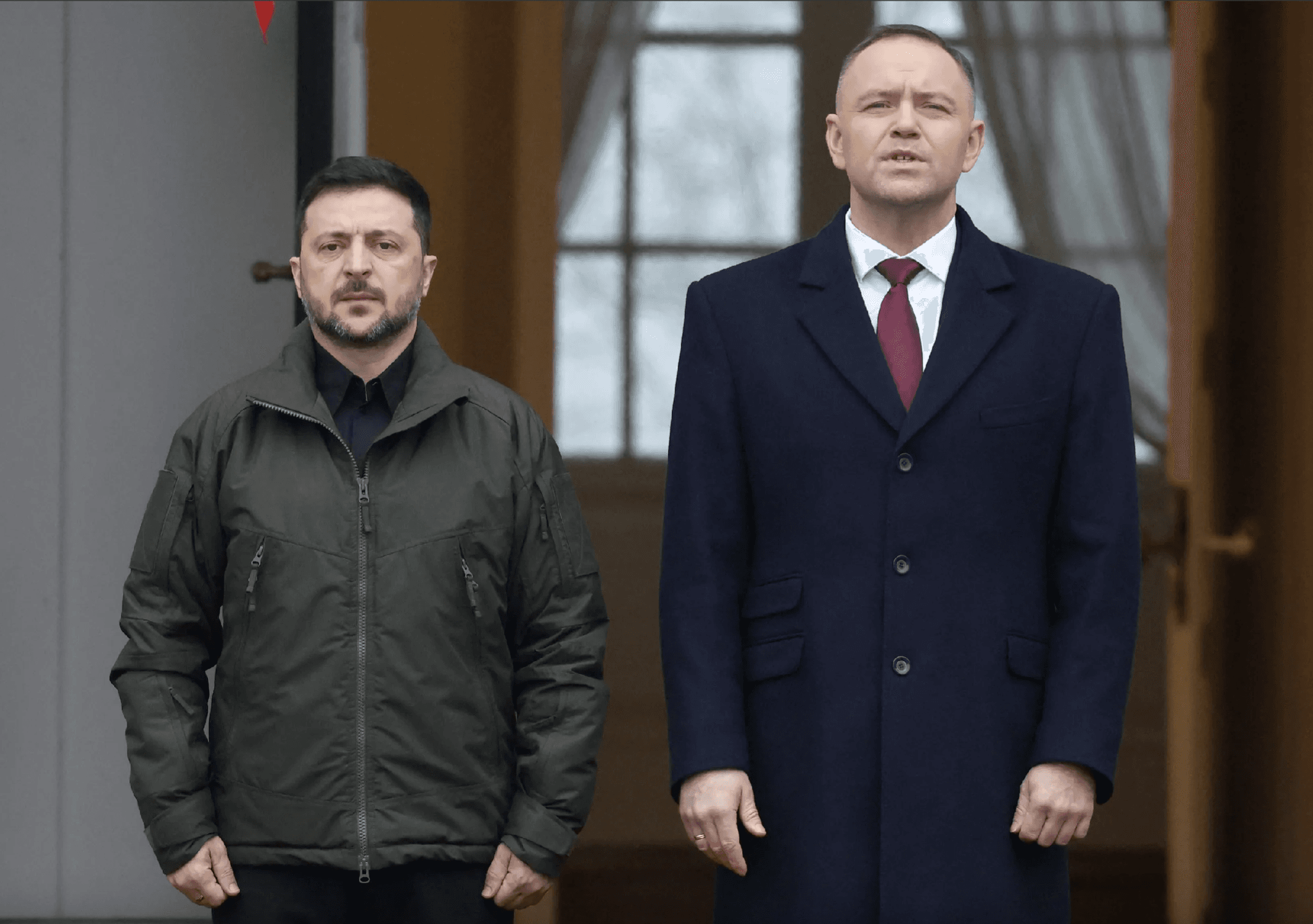 Tổng thống Zelensky và Tổng thống Nawrocki tại Warsaw hồi tháng 12/2025. Ảnh: AFP.