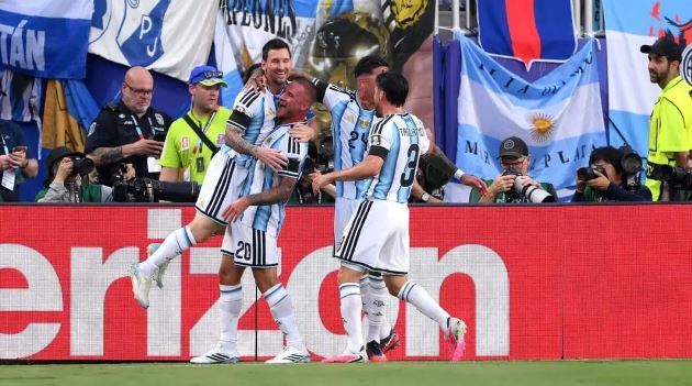 Lionel Messi duy trì tầm ảnh hưởng lên lối chơi của Argentina dù đã ở tuổi 39.