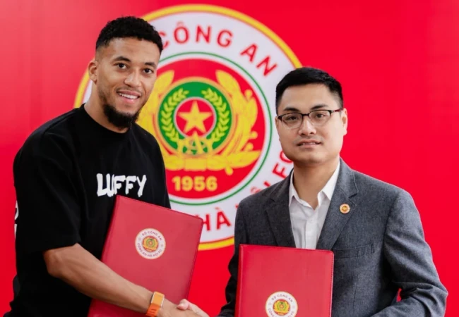 Tiền đạo David Henen chính thức gia nhập CLB CAHN