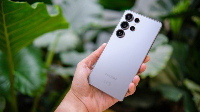 Samsung Galaxy S26 Ultra với thiết kế mới và camera khẩu độ f/1.4