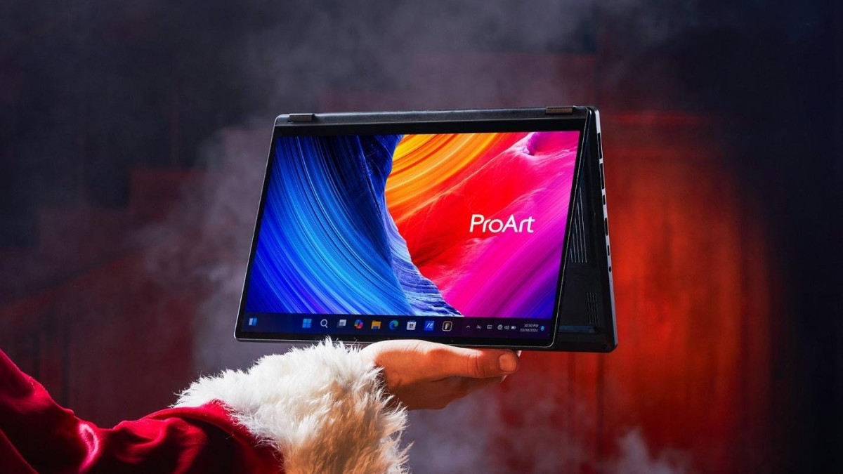 ASUS ProArt PX13 với bản lề xoay gập 360 độ