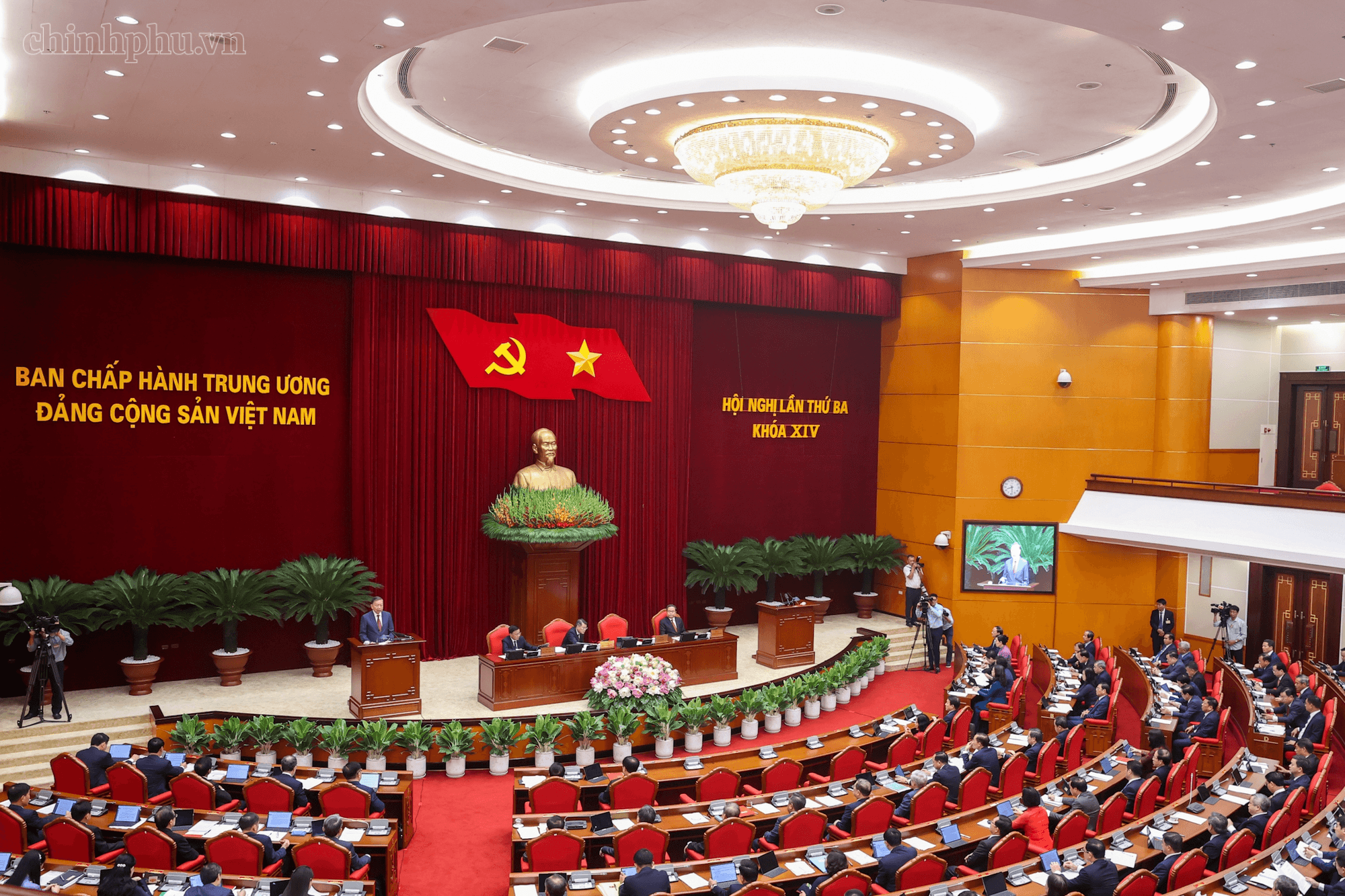 Khai mạc Hội nghị lần thứ ba Ban Chấp hành Trung ương Đảng khóa XIV- Ảnh 4.