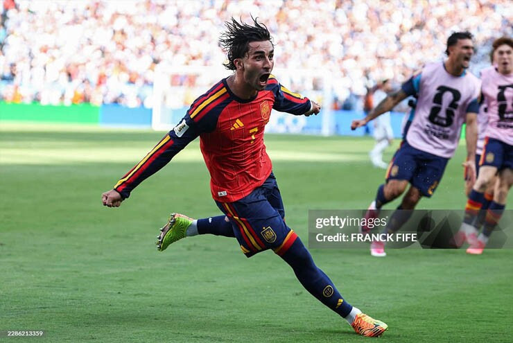 Ferran Torres ghi bàn thắng quyết định vào lưới Argentina