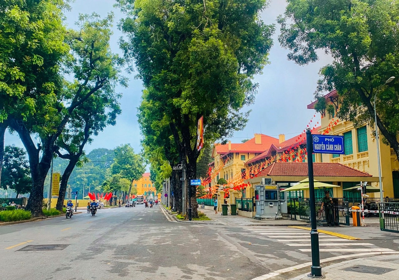 Phố Nguyễn Cảnh Chân tại Thủ đô Hà Nội.