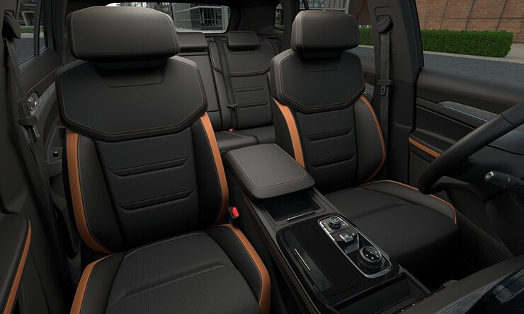 Hàng ghế sau rộng rãi với sàn phẳng trên Ford Territory