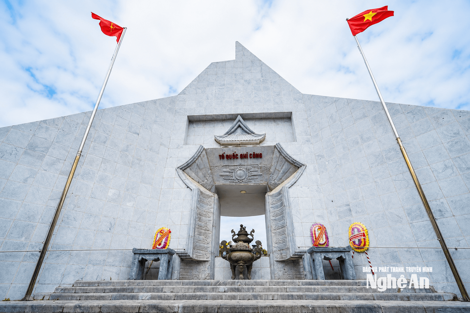 Nghĩa trang liệt sĩ Việt - Lào