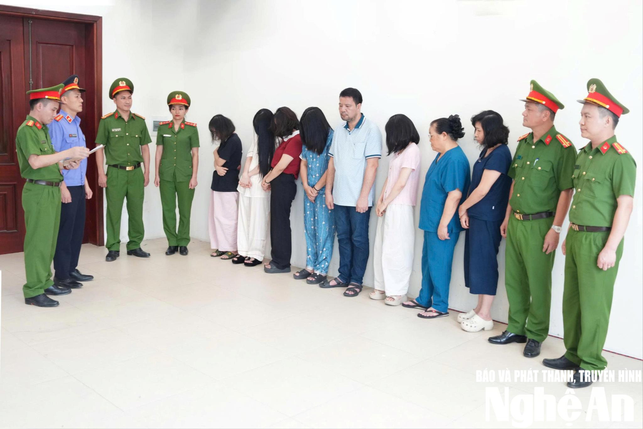 nhom-doi-tuong-2-(1).jpg