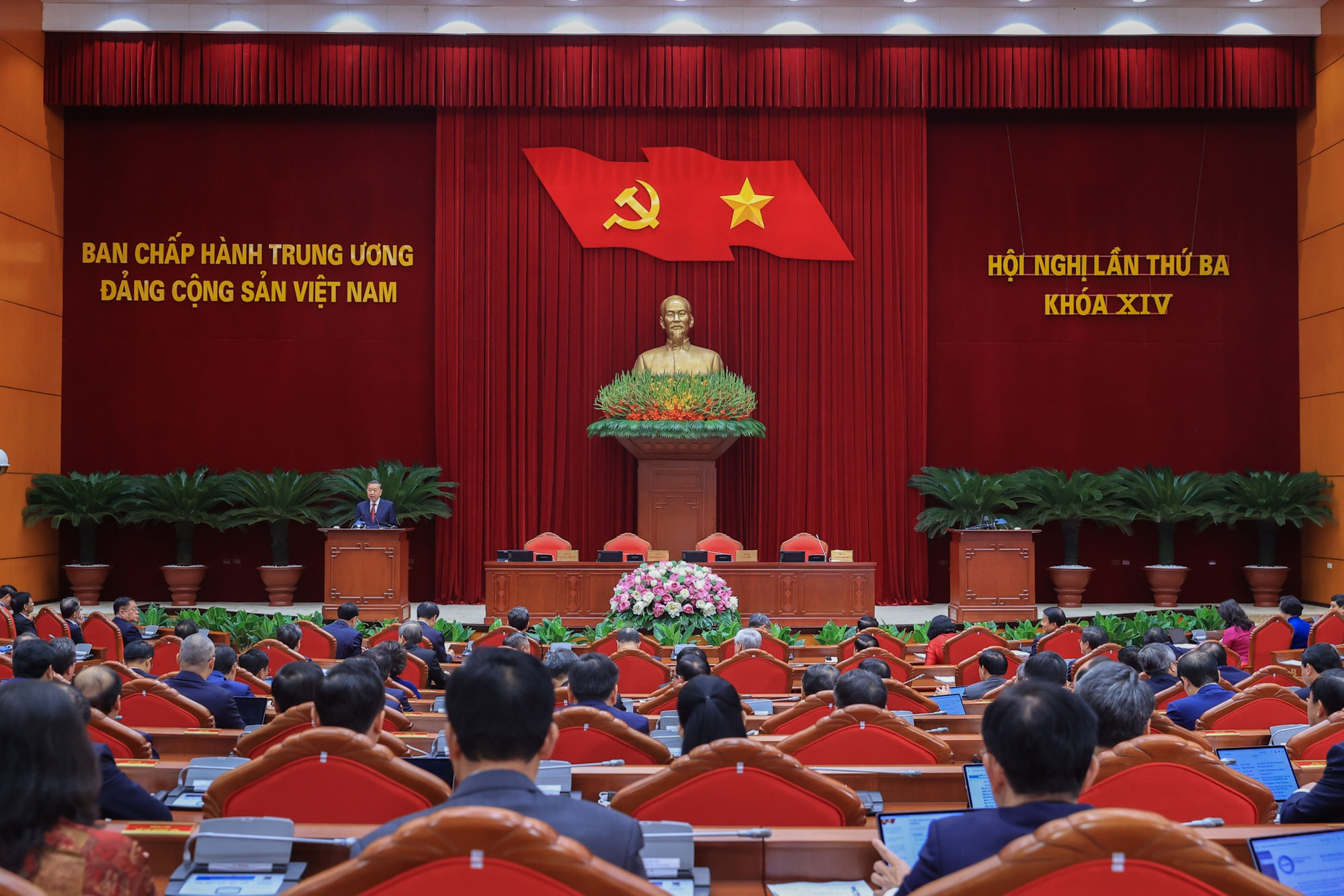 Thông cáo báo chí ngày làm việc thứ năm và bế mạcHội nghị Trung ương 3 khoá XIV- Ảnh 1.