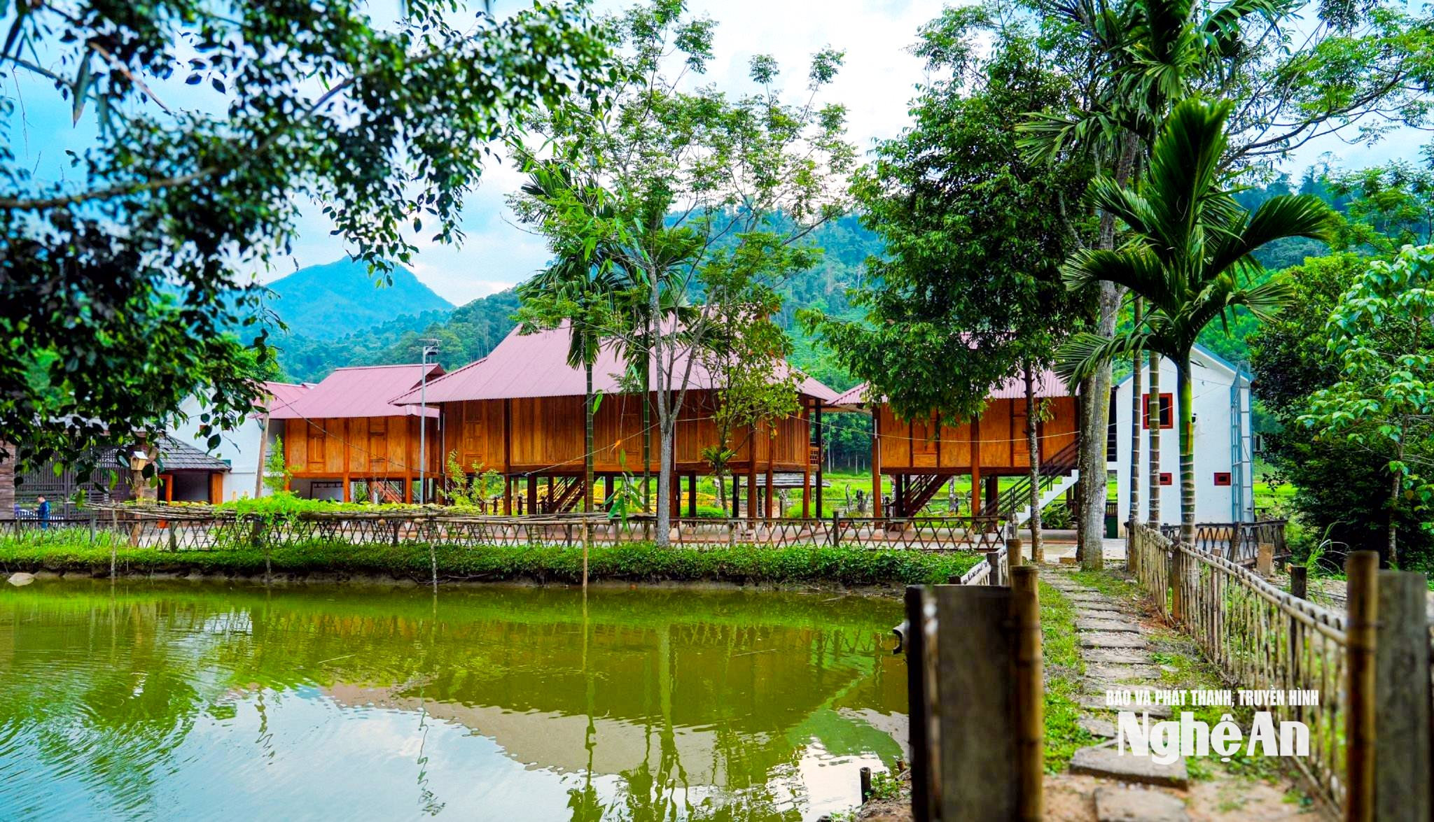 Mường Đán hiện có 1 số hộ làm du lịch cộng đồng. Ảnh DA