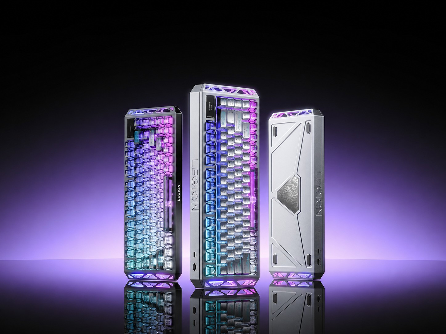 The Lenovo Legion R7 RT75 features an all-aluminum design)