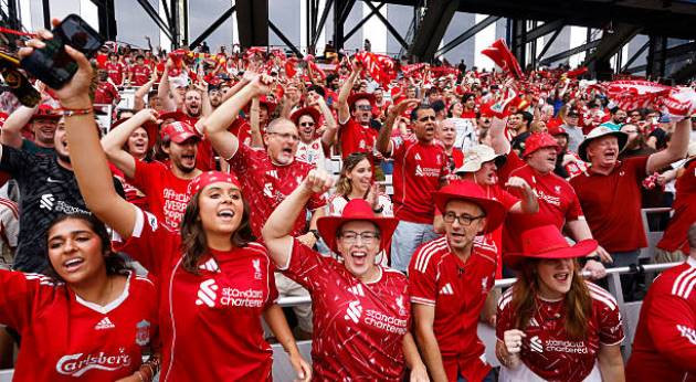 Các CĐV cuồng nhiệt của Liverpool. Ảnh: Getty Images.
