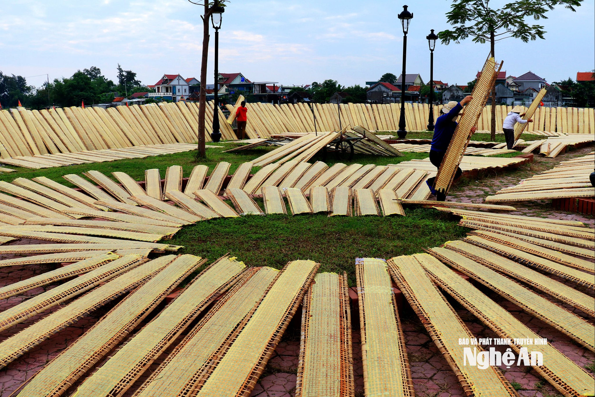 Bánh đa Đô Lương nổi tiếng thơm ngon, đạt tiêu chuẩn OCOP 3 sao.