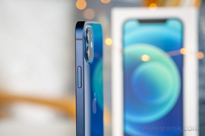Cụm camera kép 12 MP trên iPhone 12