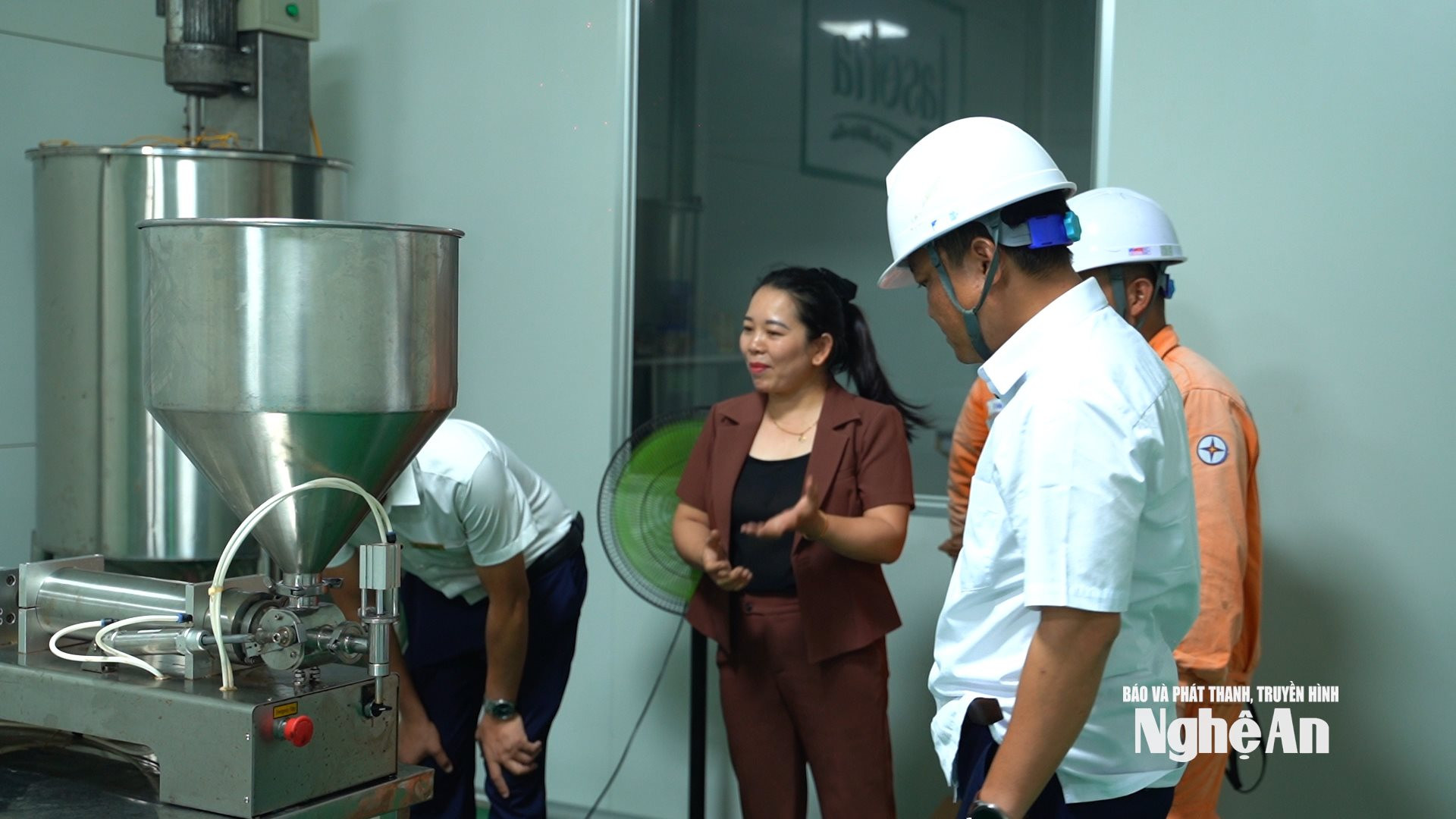  Công ty thảo dược Hằng Moon sử dụng các thiết bị tiết kiệm điện