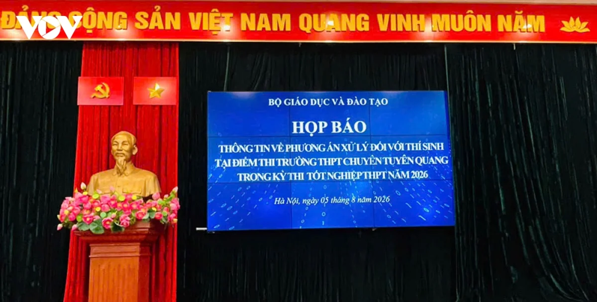 họp báo