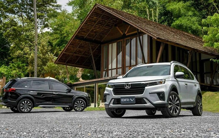 Phần đầu xe Honda BR-V 2026 với lưới tản nhiệt cỡ lớn