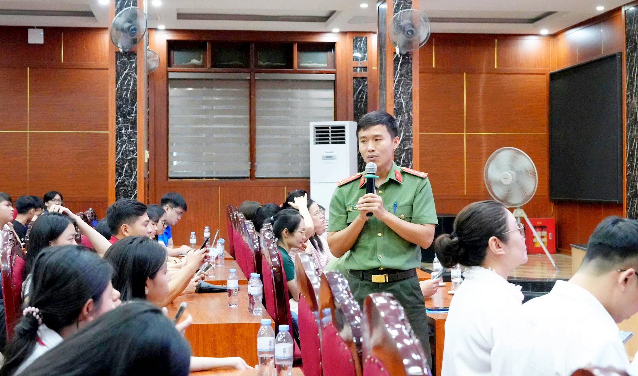 bna_phong-an-ninh-mang-va-phong-chong-su-dung-cong-nghe-cao-cong-an-tinh-nghe-an-a074d0b176779050198f92c00625d7bd.jpg
