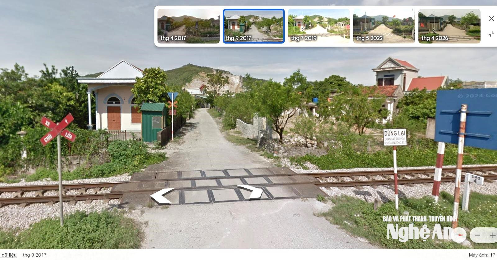 Tháng 9.2017 đường ngang km 240 + 406 chưa có gác chắn. Ảnh chụp từ Google Maps