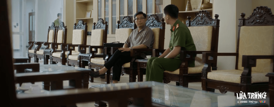 Chỉ huy Đỗ Việt giao nhiệm vụ điều tra cho Tài trong Lửa trắng tập 15