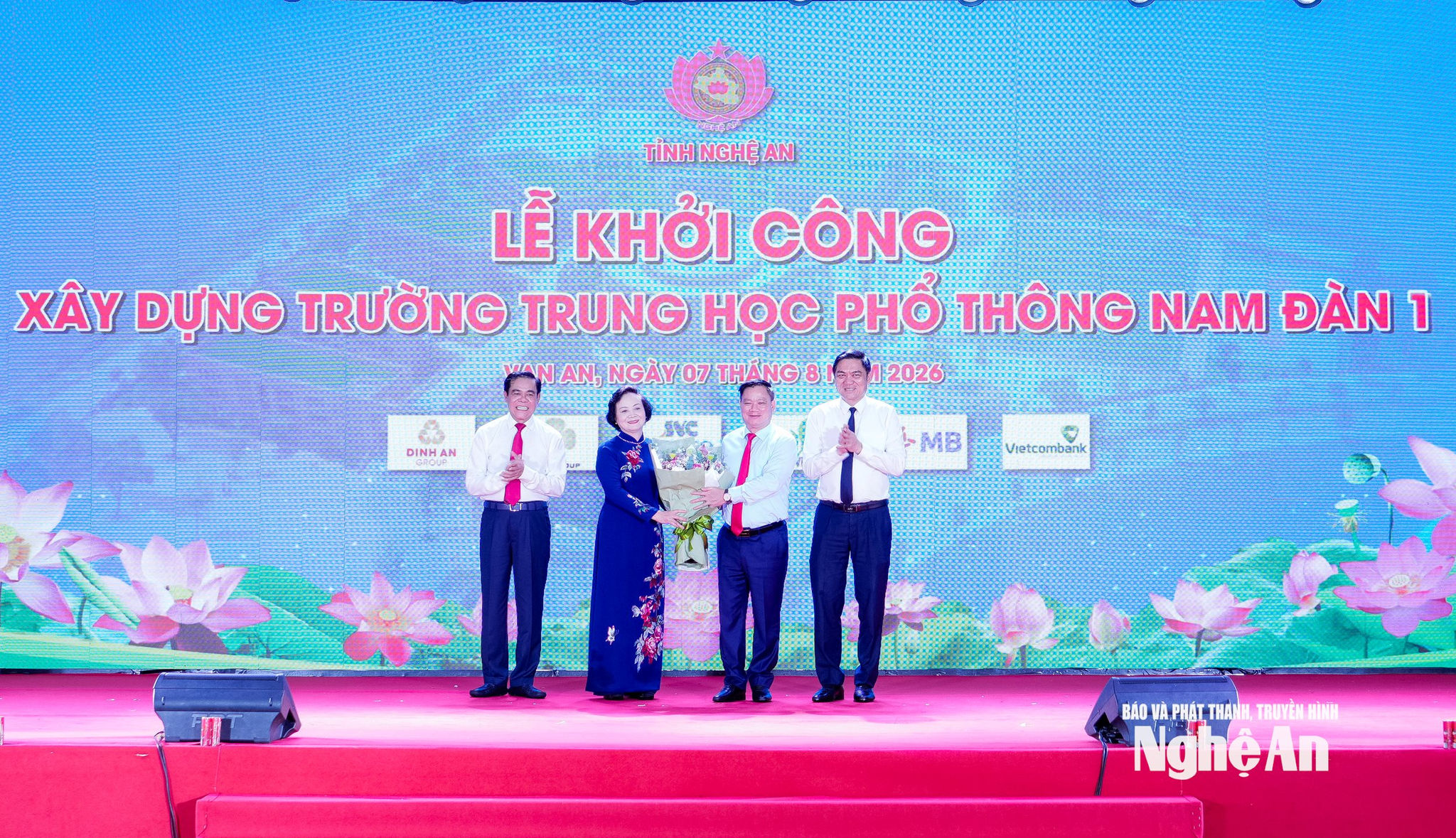 bna__dsc8957(1).jpg