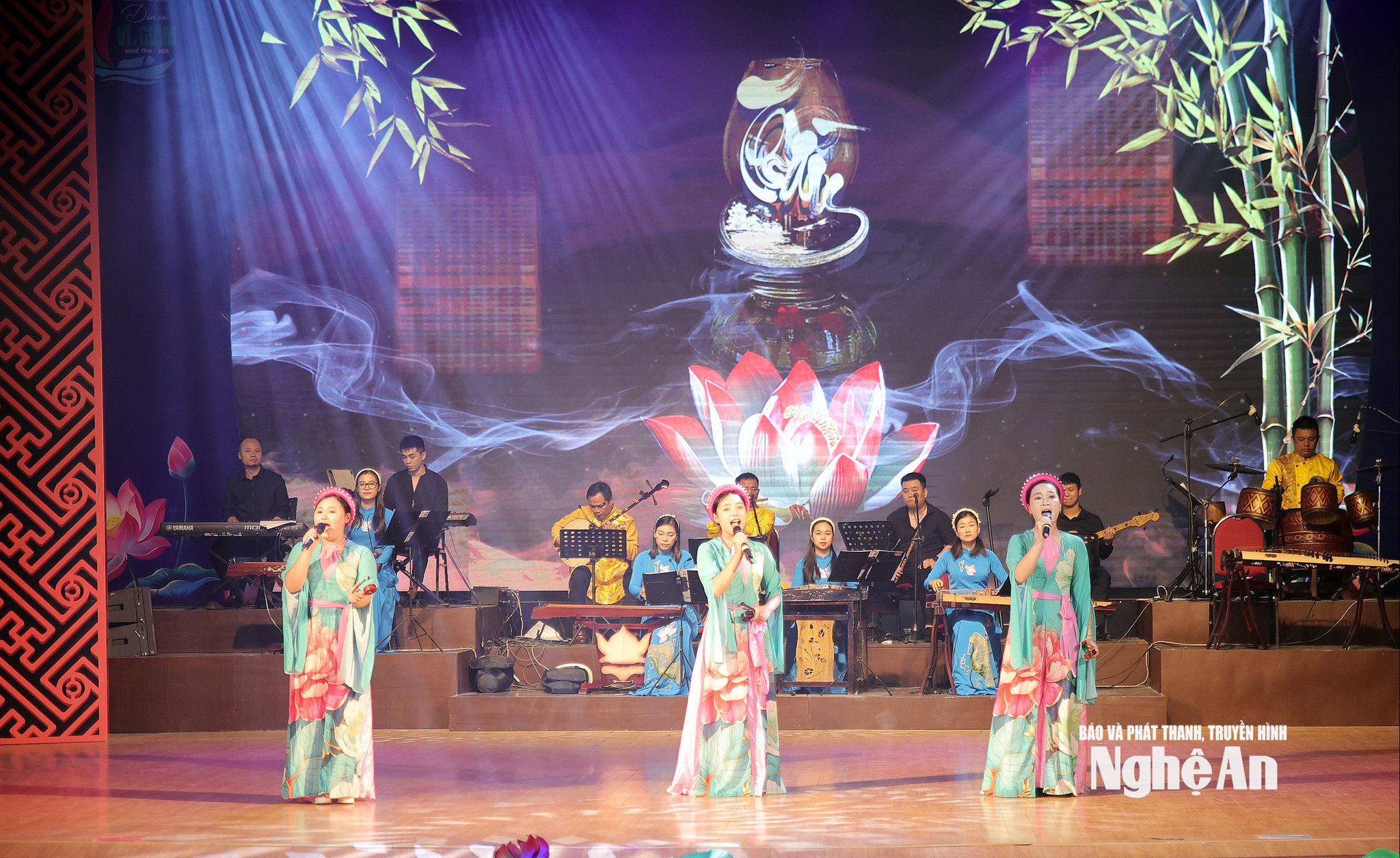 bế macj1