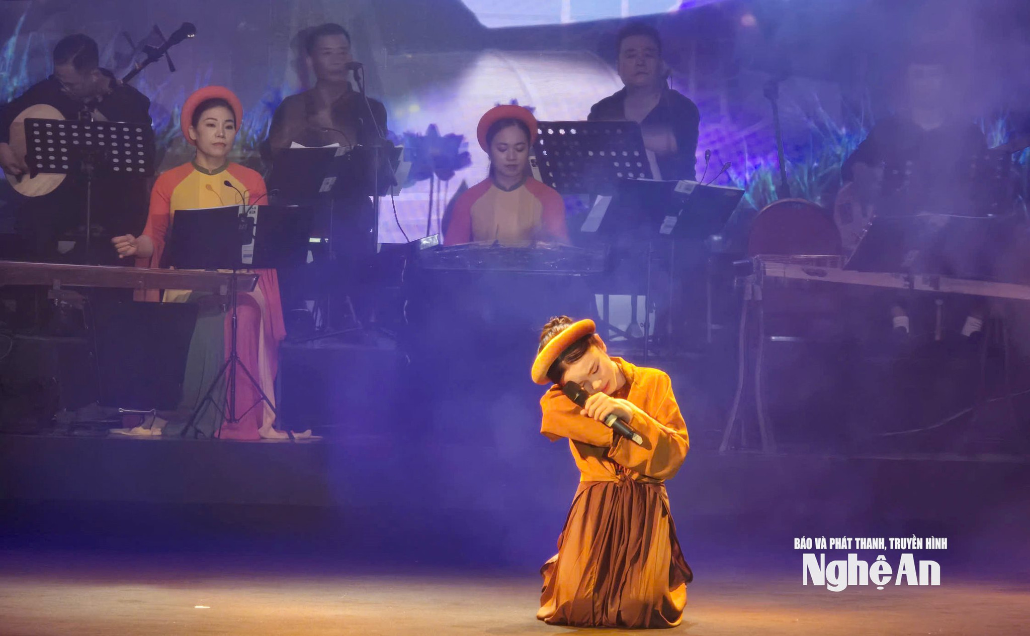 chung khảo 14 chuẩn