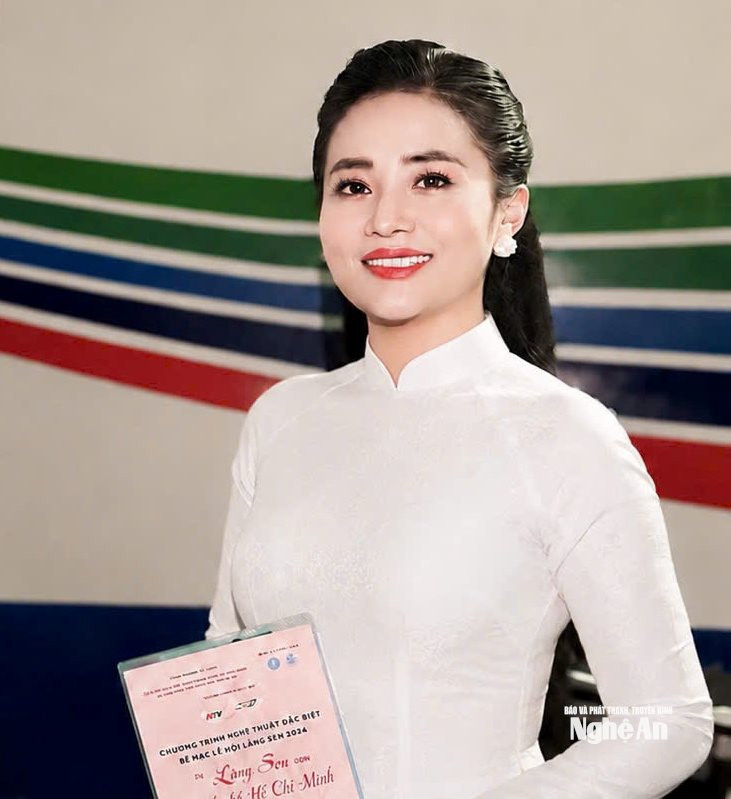 MC dân ca ví giặm Ảnh NVCC00004