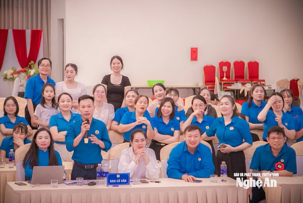 Diễn đàn lắng nghe tâm tư, nguyện vọng của đoàn viên, người lao động tại phường Hoàng Mai. Ảnh Hoàng Yến