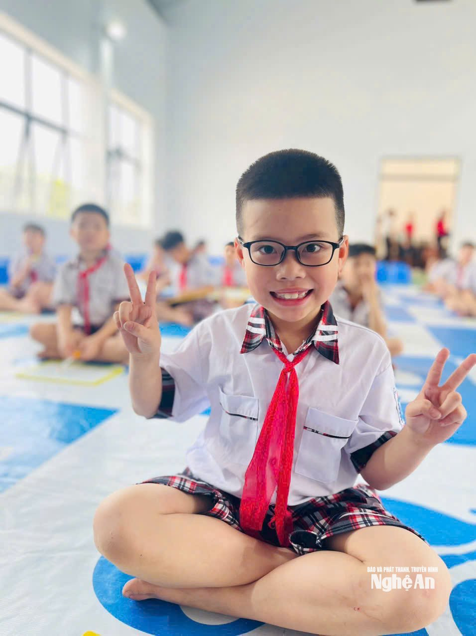 Tiến Đạt tham gia cuộc thi Rung chuông vàng tại Trường. Ảnh NVCC