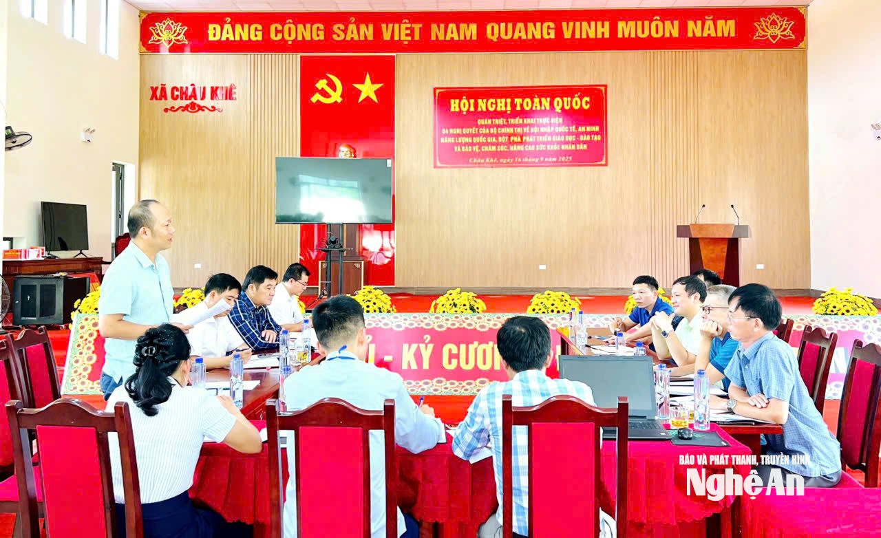 Buổi làm việc giữa UBND xã Châu Khê đã tổ chức cuộc làm việc với lãnh đạo Công ty CP Thủy điện Chi Khê. CSCC