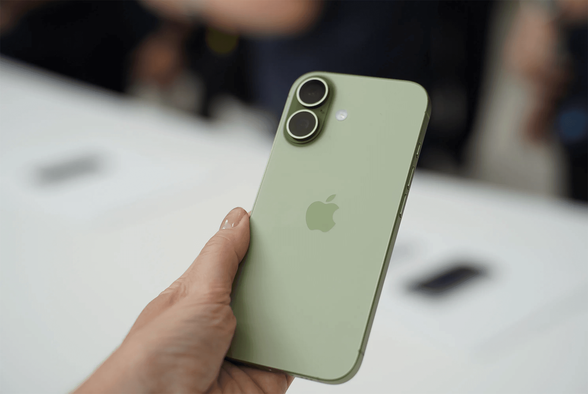 11-1786414585-iphone-17-sap-lap-ky-luc-chua-tung-co-trong-lich-su-apple