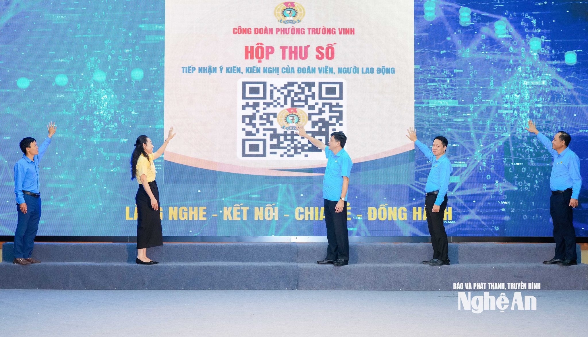 Ra mắt hộp thư Công đoàn số tiếp nhận ý kiến, kiến nghị của đoàn viên, người lao động. Ảnh- thanh lê