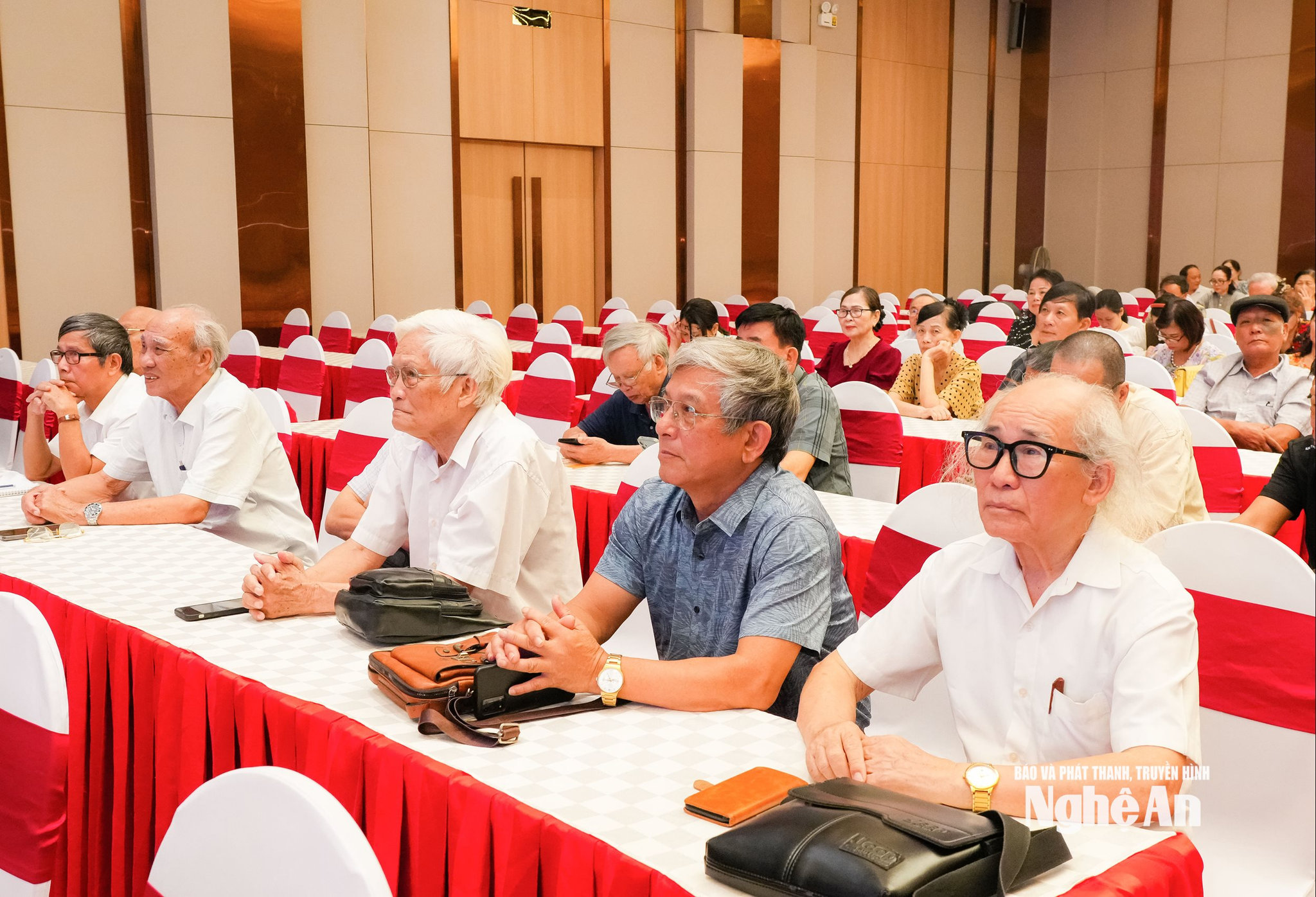  bác tiến