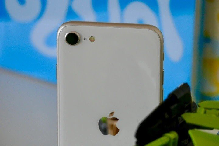 Sức mạnh phần cứng giúp iPhone SE 3 đáp ứng mượt mà các tác vụ nặng
