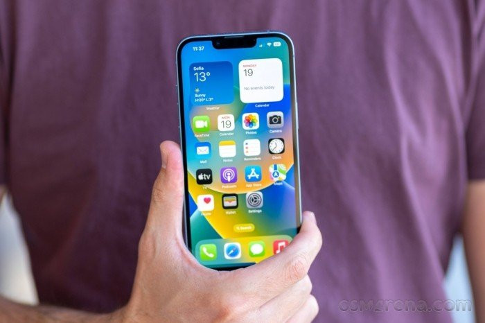 iPhone 14 được trang bị chip A16 Bionic và tính năng kết nối vệ tinh