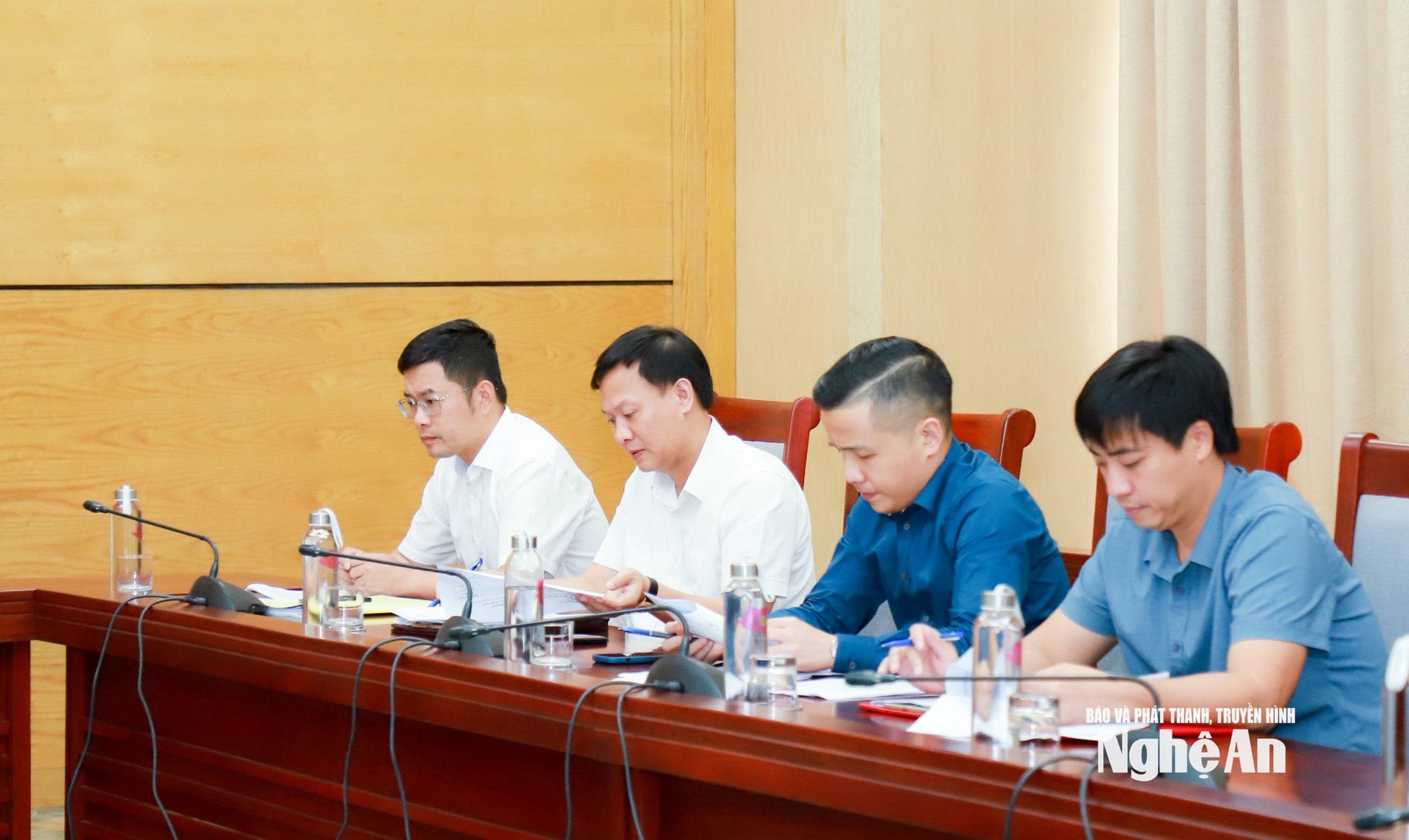 Các đại biểu dự hội nghị tại điểm cầu UBND tỉnh Nghệ An. Ảnh: Thành Duy