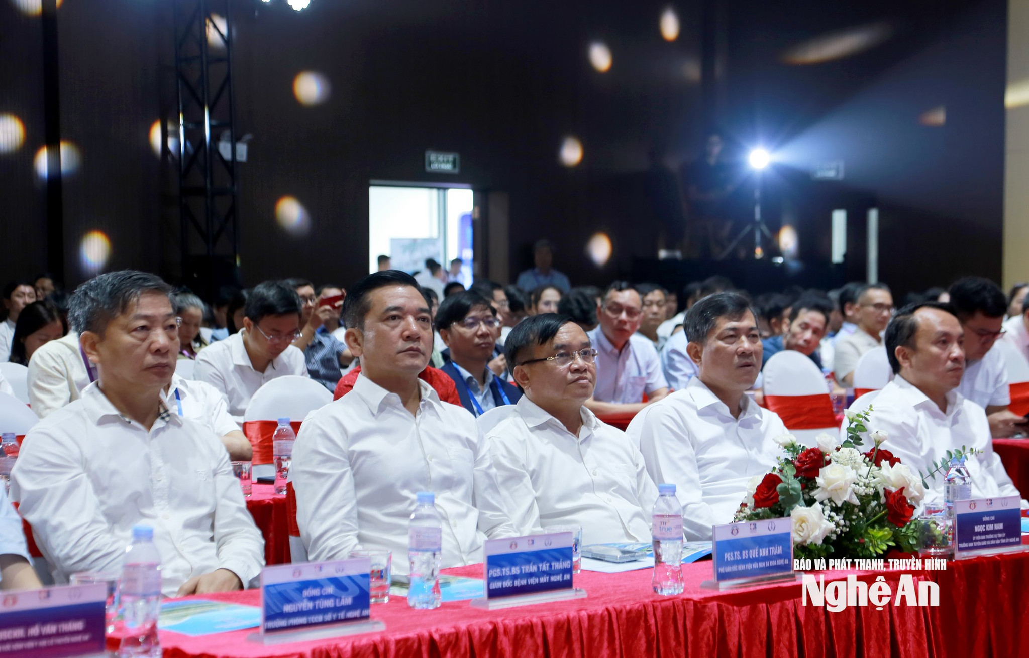 Lãnh đạo tỉnh tham dự Hội nghị